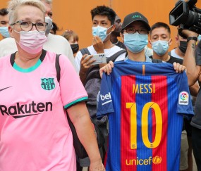 九游体育-梅西回归赛场，败北首场状态亮眼，巴塞罗那观众沸腾！的简单介绍